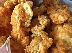 Una foto de Pollo estilo KFC