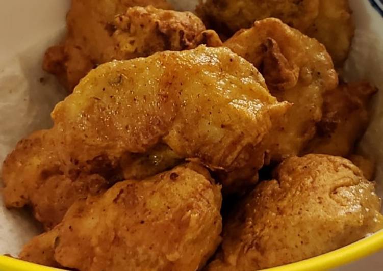 Chicken pakoras (fried chicken bites)