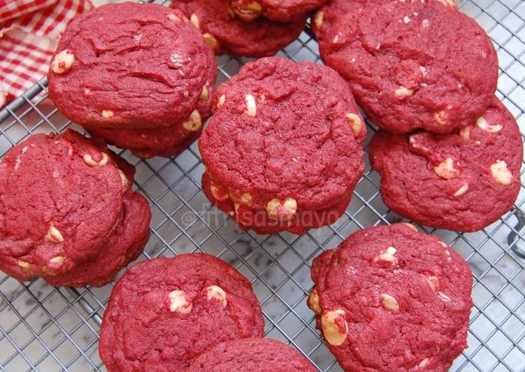 Red velvet white chocolate cookies