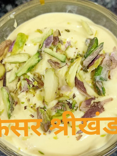 केसर श्रीखंड (Kesar shrikhand recipe in hindi) रेसिपी मुख्य फोटो