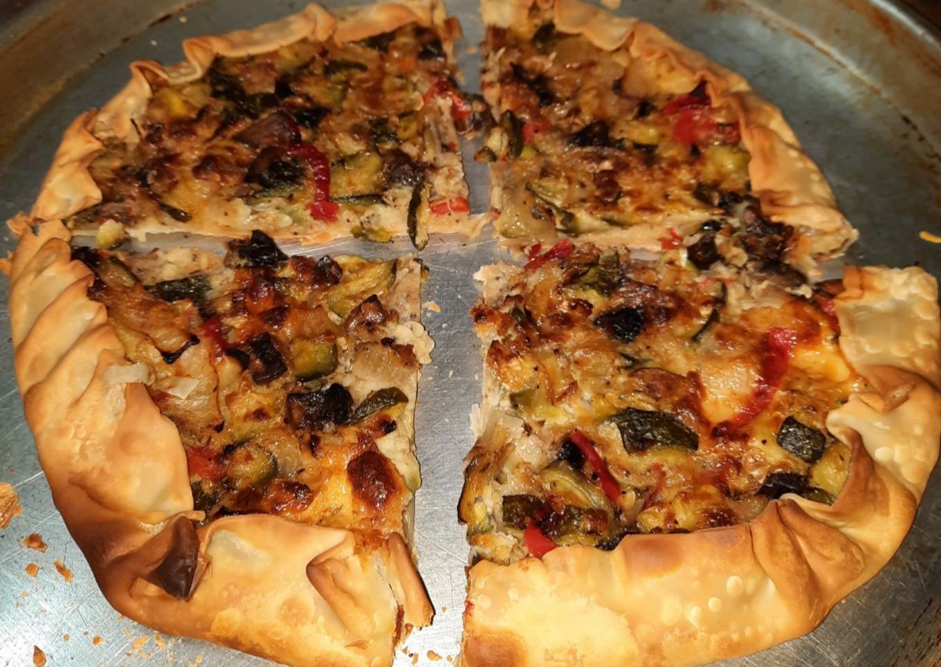 Tarta de zapallitos con hongos