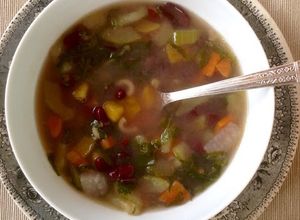 Foto de Sopa de Feijão, Batata Doce e Acelgas