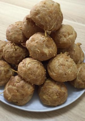 A picture of Gougères.