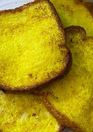 A picture of Egg bread.