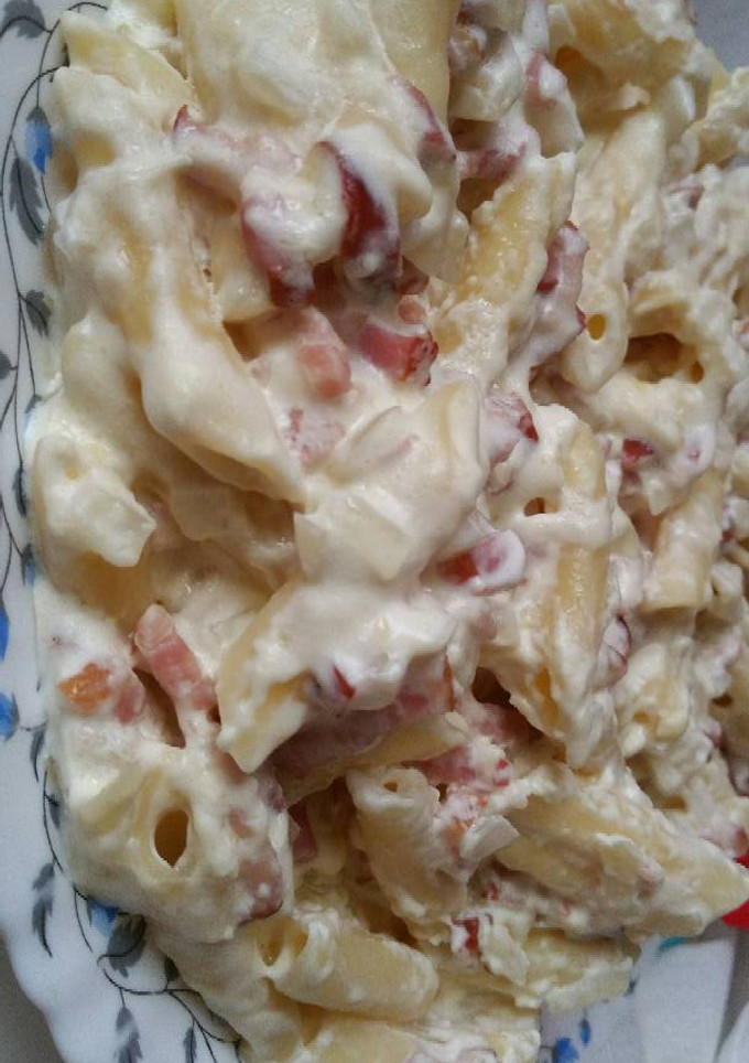 Una foto de Macarrones con Salsa de Queso, Bacon y Cebolla