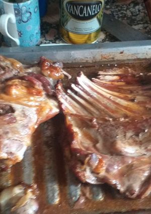 Una foto de Cabrito santiagueño a la cerveza al horno