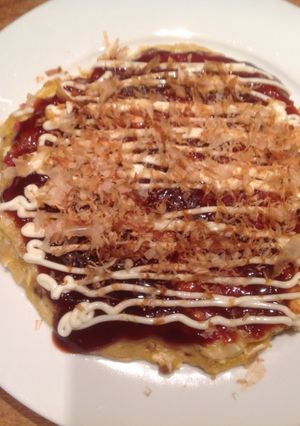 A picture of Okonomi yaki.