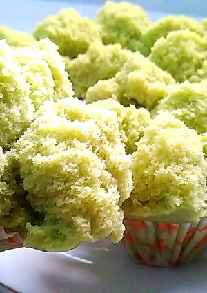 Foto resep Bolu Kukus Pandan Mekar (Mudah & Gak Bau Amis)