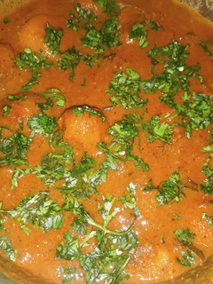 दम आलू (dum aloo recipe in Hindi) रेसिपी मुख्य फोटो