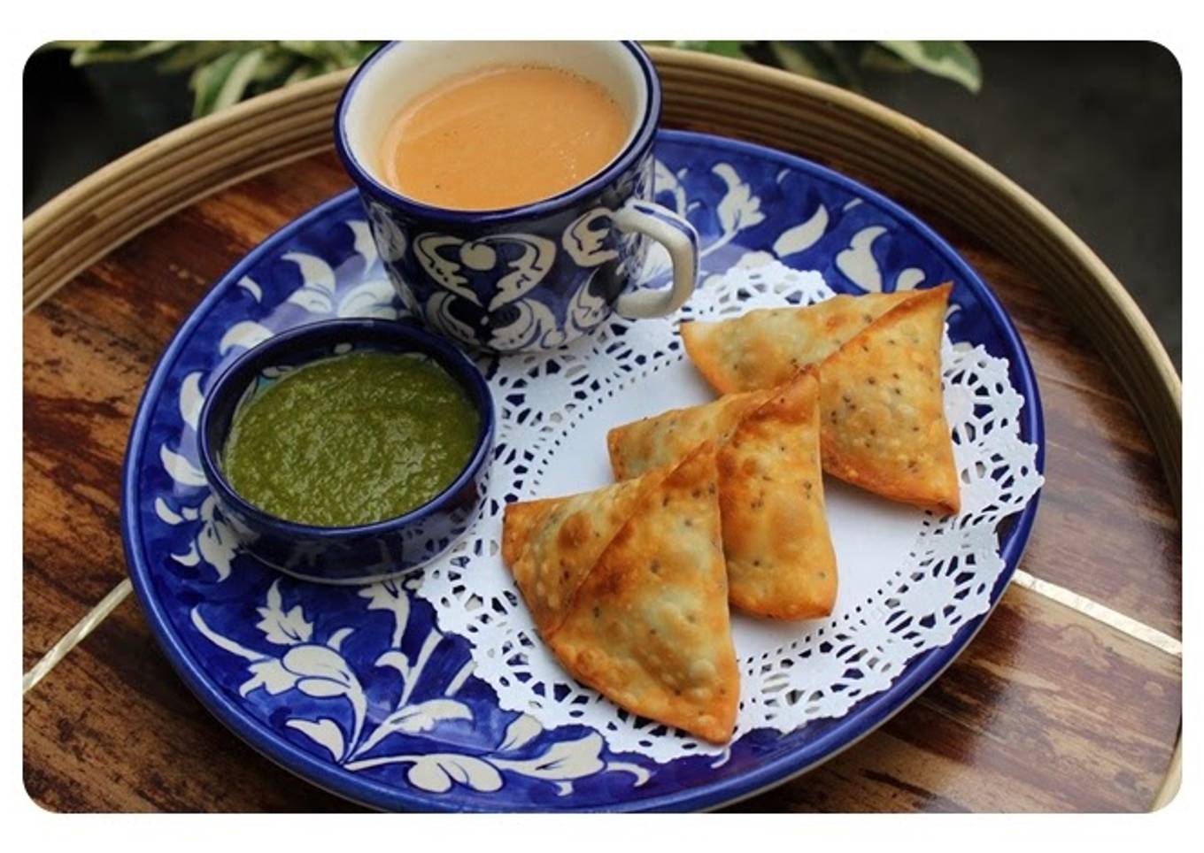Potato Stuffed Samosas & Green Mango Chutney