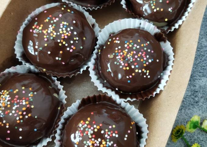 Ini dia! Cara praktis membuat Donat Siram Viral (No Telur, No Ulen, No Mixer) dijamin lezat