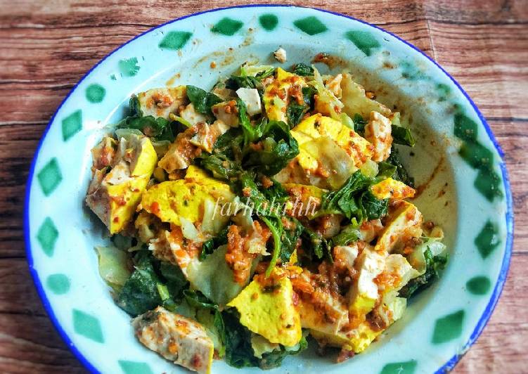 Pecel Bayam Tahu Kuning Kukus