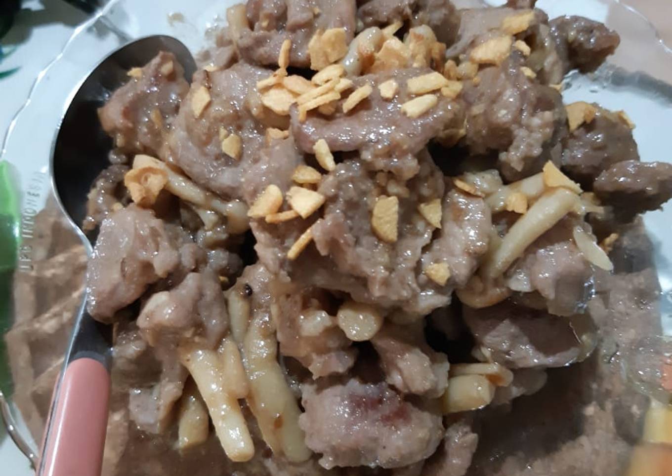Babi wijen jamur (nonhalal)