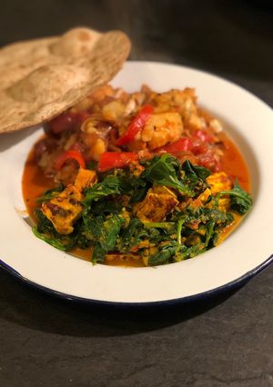 A picture of Saag paneer.