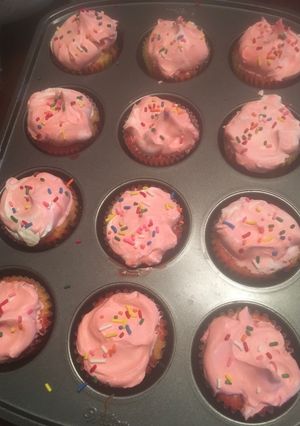 A picture of Jello cupcakes.