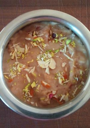 રાજગરાનો શીરો (Rajgira Shiro Recipe In Gujarati) રેસીપી મુખ્ય ફોટો