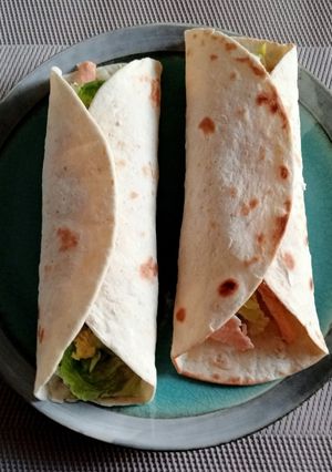 Una foto de Burritos de salmón