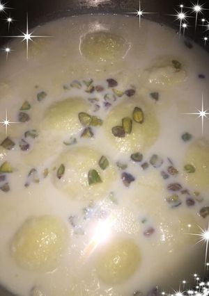A picture of Ras malai.