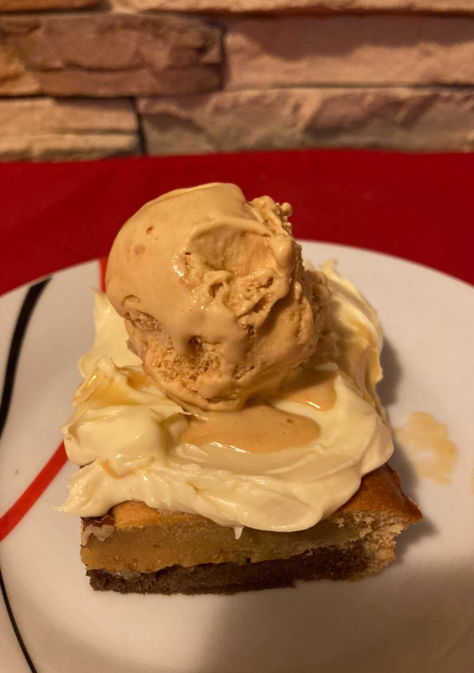 Una foto de Brownie de turrón