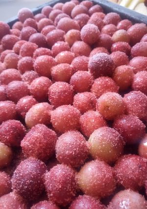 A picture of Sour patch 🍇 Grapes.