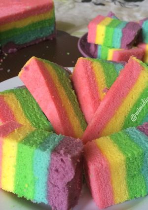 Foto resep Steamed Rainbow Cake (#kamismanis)