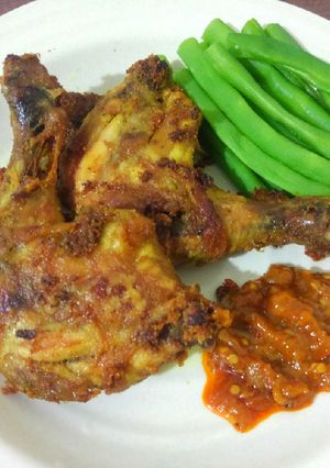 Foto resep Ayam Goreng Bumbu Kuning