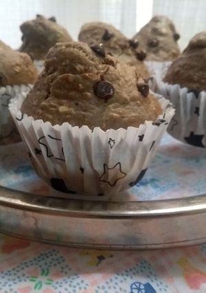 Una foto de Muffins Integrales de banana, chocolate y avena