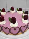 Tarta rellena de gelatina de mora