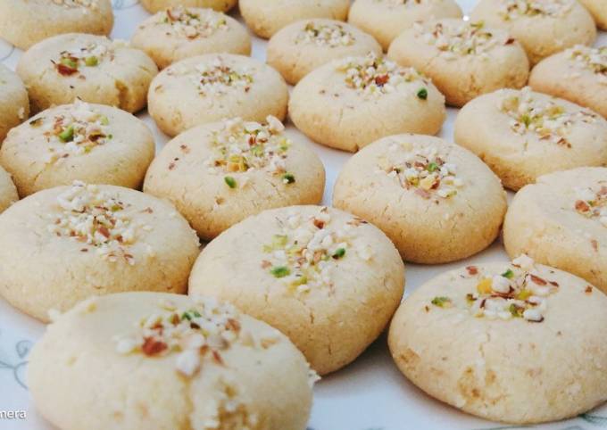 Dry Fruits Nan Khatai Recipe by SUMAN WADHWA - Cookpad