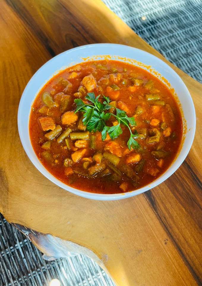 عکسی از دستور خورشت لوبیا سبز با سینه مرغ