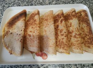 Una foto de Tortillas Mexicanas rellena a tú gusto tipo Piadina
