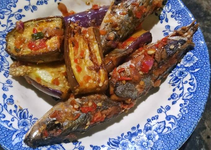 Resep Balado Ikan Salem Terong Oleh Saluna Mahira Cookpad