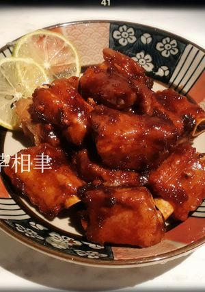 檸香蜜汁排骨(飛利浦萬用鍋) 的食譜成品照片