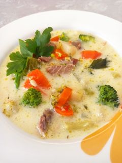 Tejszínes, zöldséges brokkoli leves recept fotója