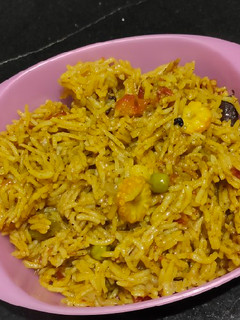 મસાલા પુલાવ (Masala Pulao Recipe In Gujarati) રેસીપી મુખ્ય ફોટો