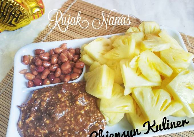 How to Cook Tasty Rujak Nanas