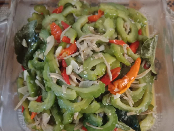 Langkah Mudah untuk Membuat Resep Tumis pare campur teri yang Uenak Anti Ribet, Bisa Manjain Lidah