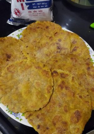 ફરાળી પરાઠા (Farali Paratha Recipe In Gujarati) રેસીપી મુખ્ય ફોટો