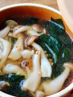 Hình của món Canh rong biển miso.