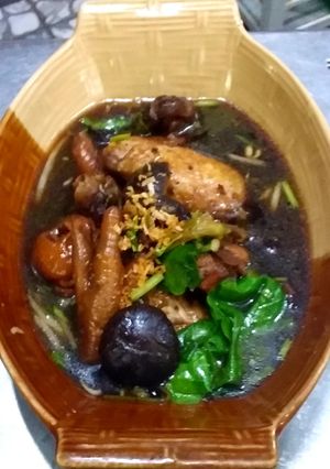 รูปของ เกาเหลาปีกไก่ตุ๋น