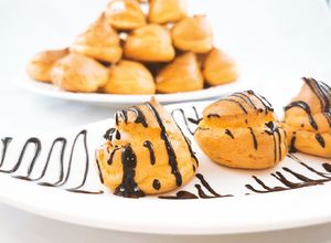 Profiterol vaníliás krémmel, glutén és tejmentesen recept fotója