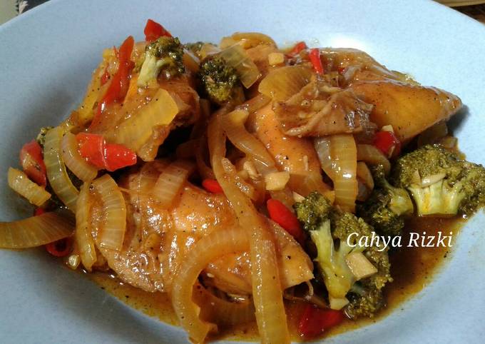 Resep Ayam brokoli saus lada hitam oleh Cahya Rizki D Resep Ayam brokoli saus lada hitam oleh Cahya Rizki D
