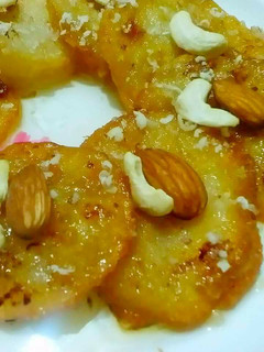 A picture of Apple Jalebi.