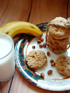 A picture of Banana peanut cheese cookies.