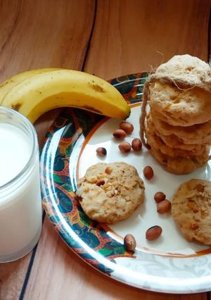 A picture of Banana peanut cheese cookies.
