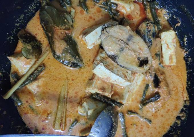 Gulai Ikan tongkol campur tahu dan kacang panjang