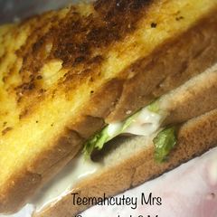 A picture of Sandwich 🥪.