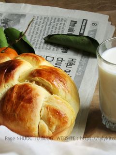 Hình của món Yogurt bread (bánh mì sữa chua).