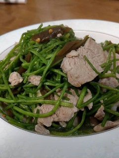 剝皮辣椒炒水蓮 的食譜成品照片