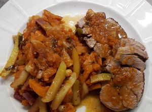 Une photo de Rôti d'épaule d'agneau en cocotte